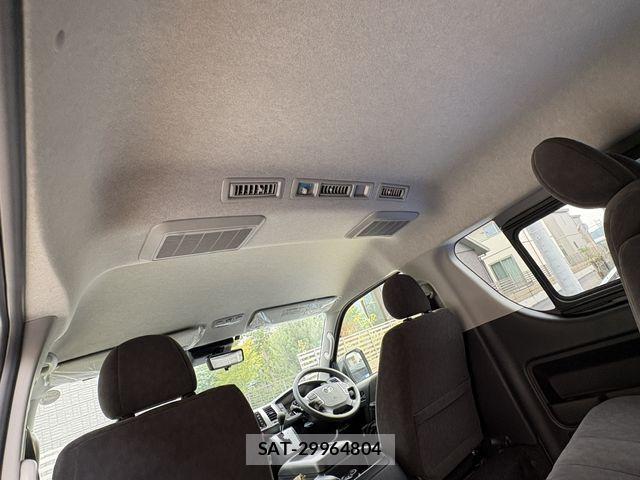 Toyota HIACE WAGON 2025-06 8659379-13
