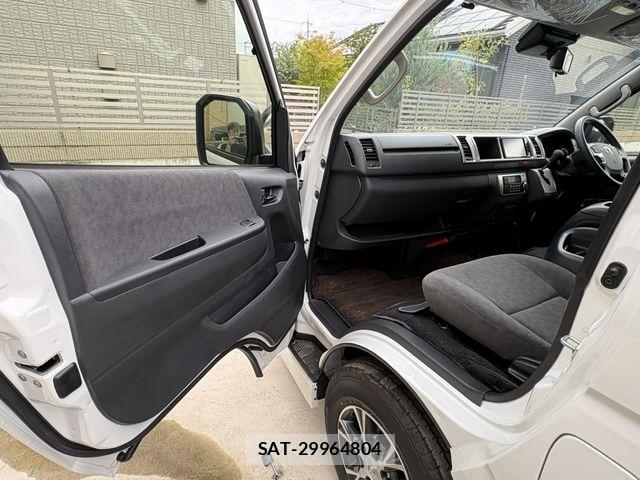 Toyota HIACE WAGON 2025-06 8659379-16