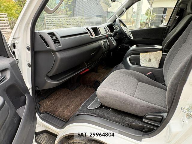 Toyota HIACE WAGON 2025-06 8659379-17