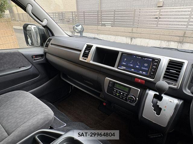Toyota HIACE WAGON 2025-06 8659379-26