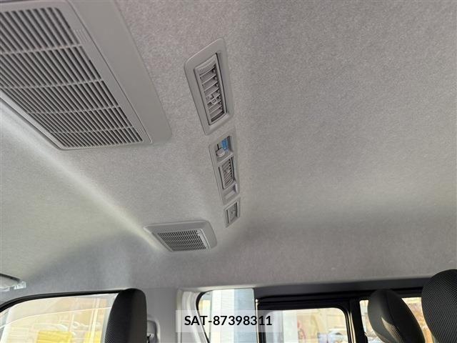 Toyota HIACE WAGON 2025-05 8659380-10