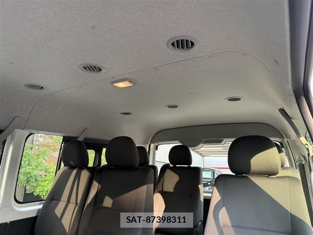 Toyota HIACE WAGON 2025-05 8659380-11