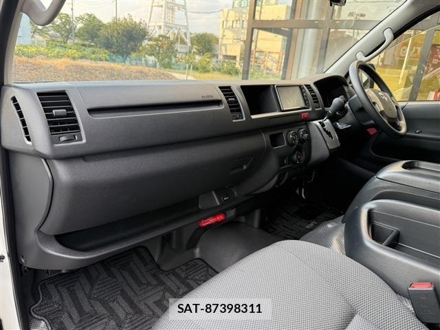 Toyota HIACE WAGON 2025-05 8659380-8