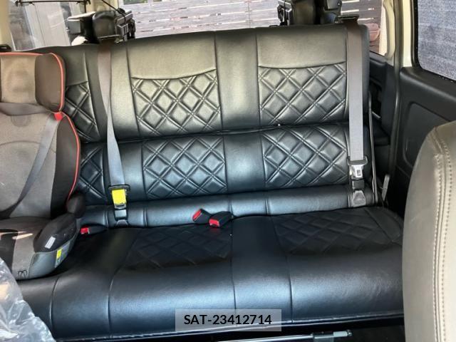 Toyota HIACE WAGON 2014-07 8666240-10