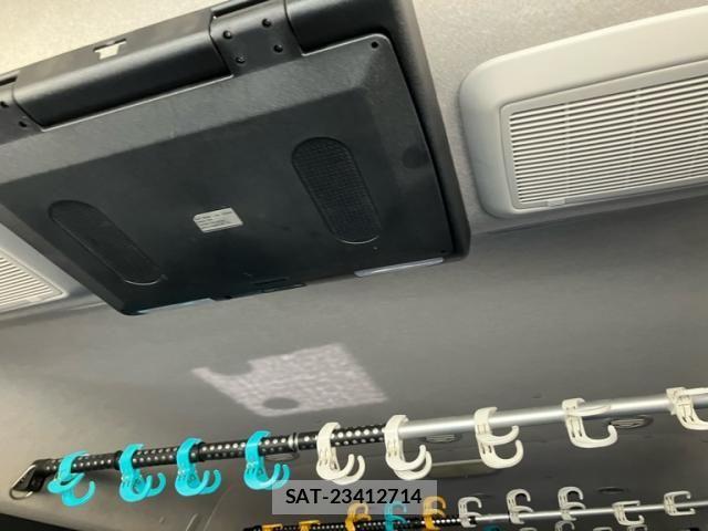 Toyota HIACE WAGON 2014-07 8666240-11