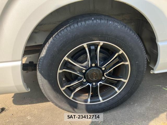 Toyota HIACE WAGON 2014-07 8666240-15