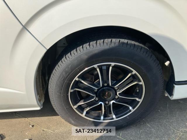 Toyota HIACE WAGON 2014-07 8666240-16