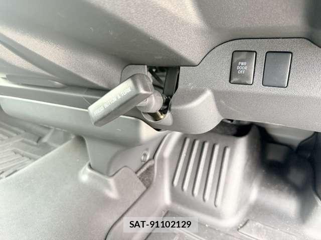 Toyota HIACE WAGON 2022-12 8685653-26