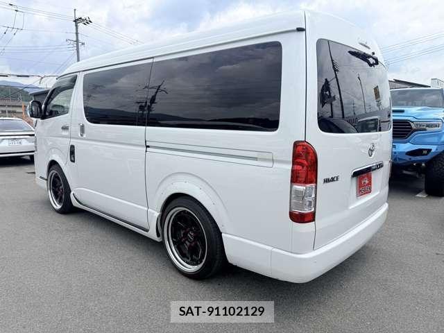 Toyota HIACE WAGON 2022-12 8685653-4