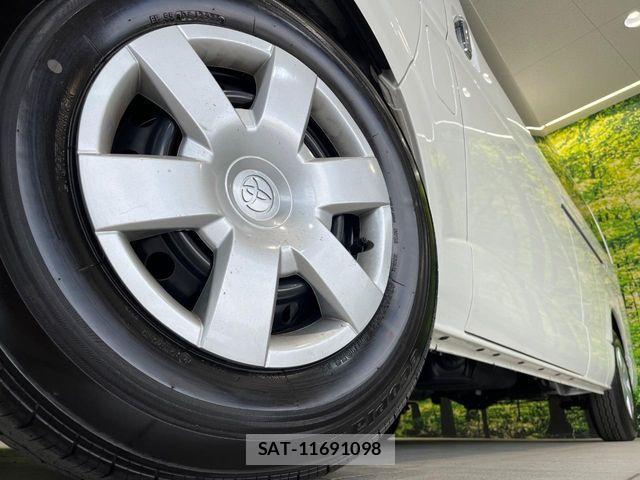 Toyota HIACE WAGON 2025-09 8742578-12