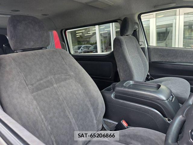 Toyota HIACE WAGON 2022-06 8742587-1