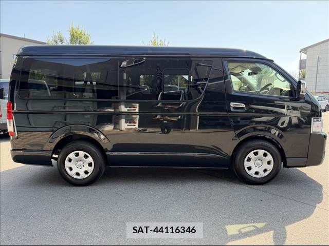 Toyota HIACE WAGON 2026-07 8742586-12