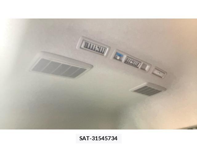 Toyota HIACE WAGON 2025-04 8742579-16