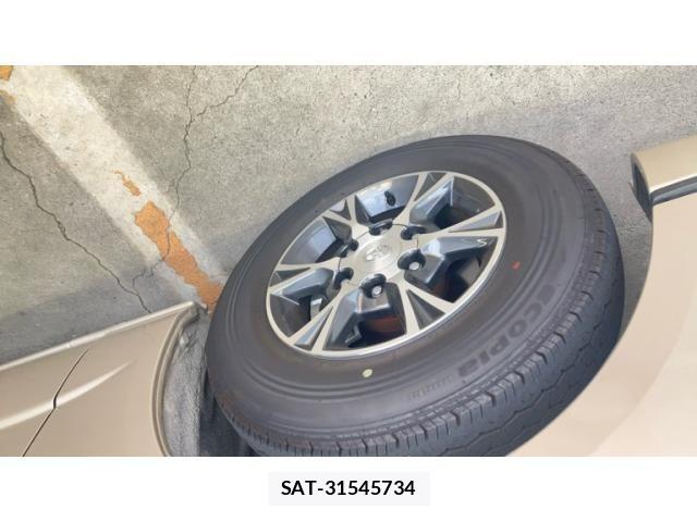 Toyota HIACE WAGON 2025-04 8742579-2