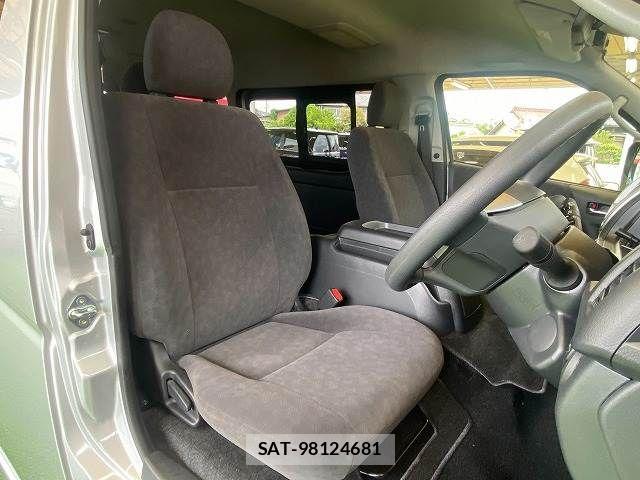 Toyota HIACE WAGON 2026-02 8796136-9