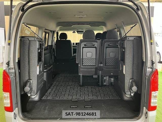 Toyota HIACE WAGON 2026-02 8796136-12