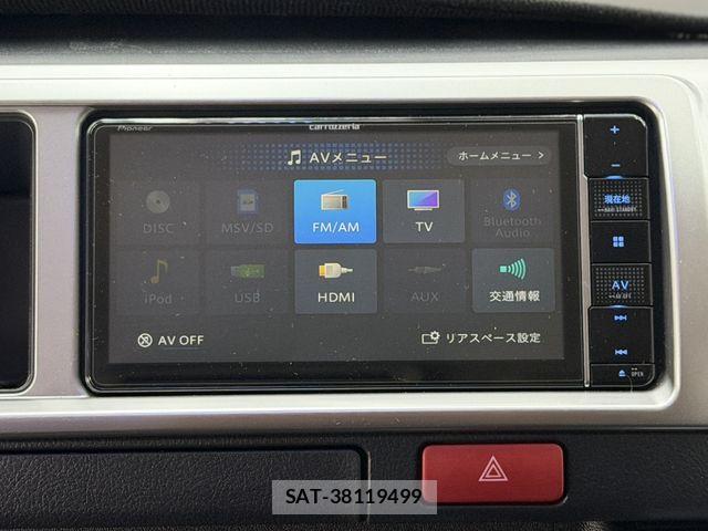 Toyota HIACE WAGON 2023-04 8796134-12