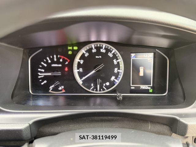Toyota HIACE WAGON 2023-04 8796134-13