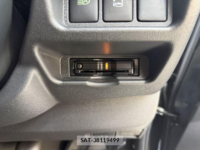 Toyota HIACE WAGON 2023-04 8796134-14