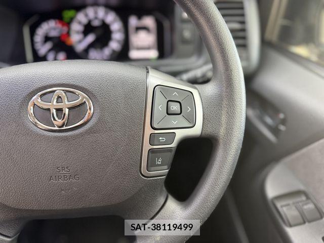 Toyota HIACE WAGON 2023-04 8796134-17