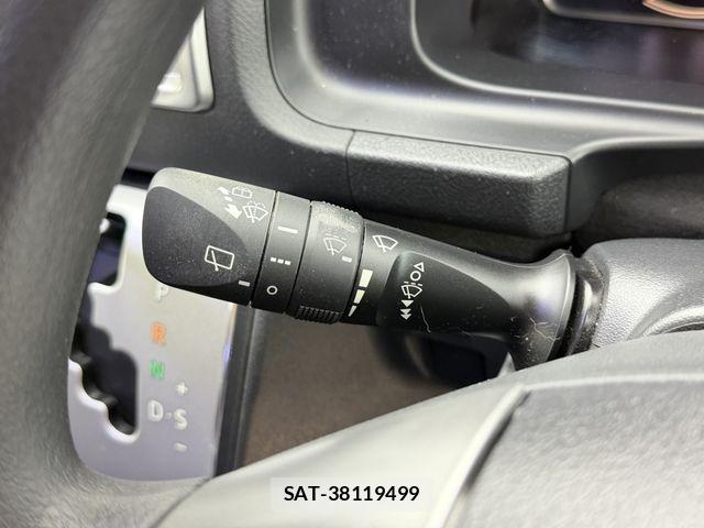 Toyota HIACE WAGON 2023-04 8796134-18