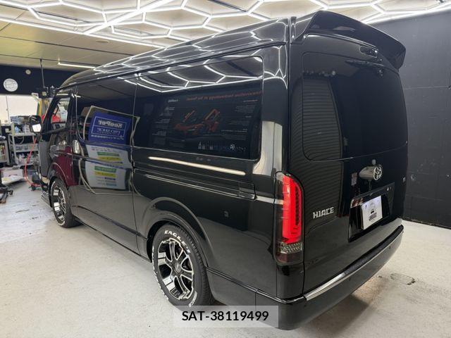 Toyota HIACE WAGON 2023-04 8796134-1