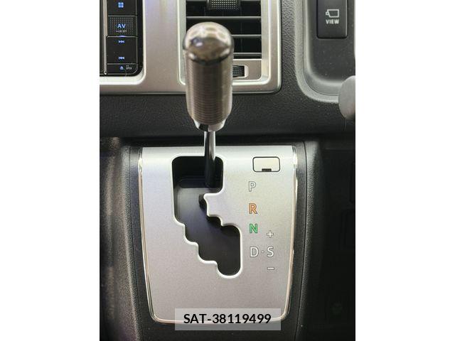 Toyota HIACE WAGON 2023-04 8796134-22