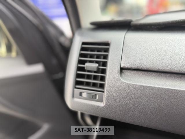 Toyota HIACE WAGON 2023-04 8796134-28