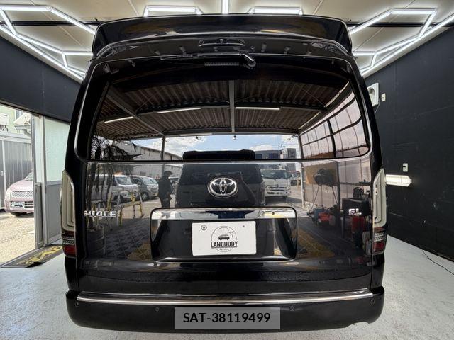 Toyota HIACE WAGON 2023-04 8796134-2