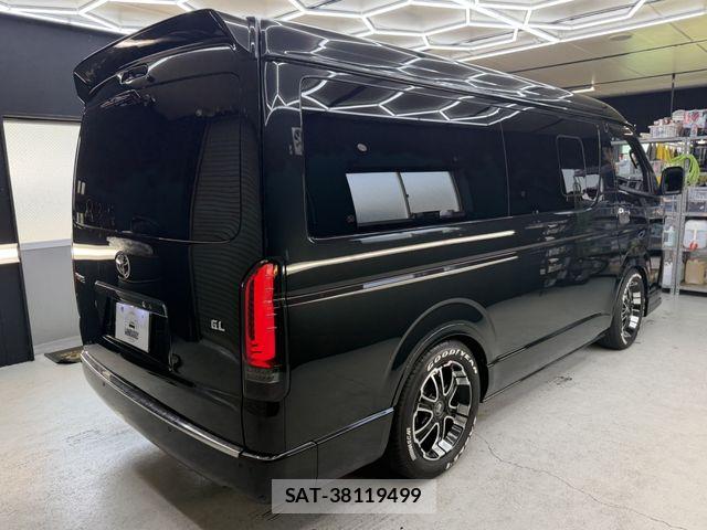 Toyota HIACE WAGON 2023-04 8796134-3