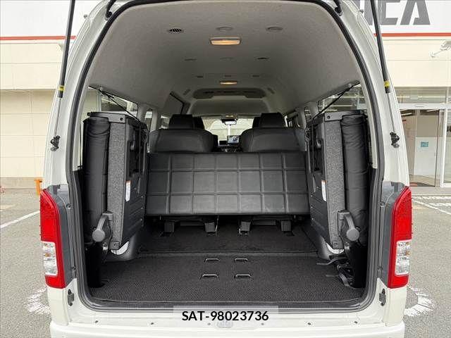 Toyota HIACE WAGON 2025-08 8829317-24