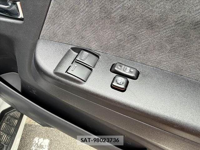 Toyota HIACE WAGON 2025-08 8829317-26