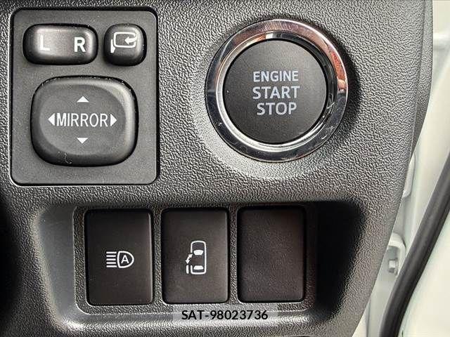 Toyota HIACE WAGON 2025-08 8829317-6