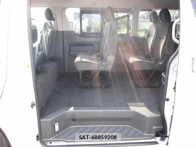 Toyota HIACE WAGON 2026-07 8829318-13
