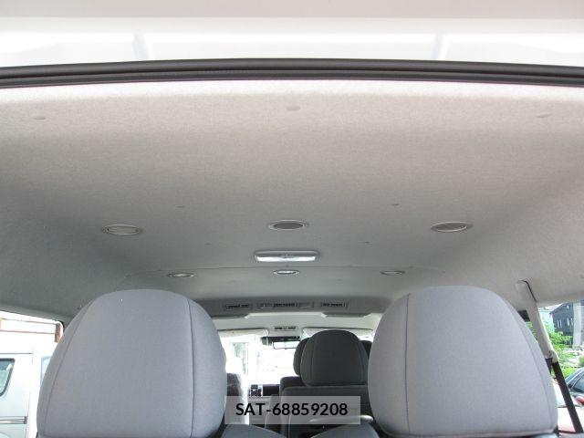 Toyota HIACE WAGON 2026-07 8829318-19