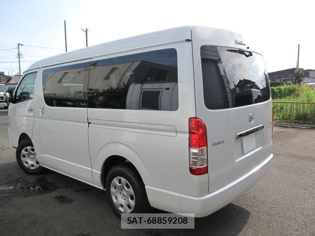 Toyota HIACE WAGON 2026-07 8829318-2