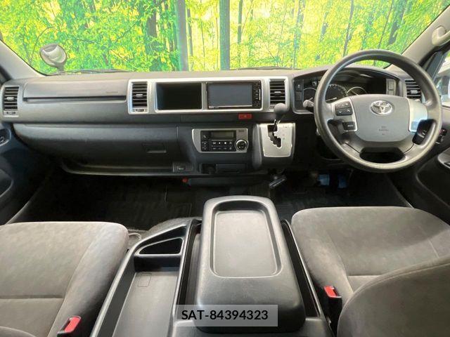 Toyota HIACE WAGON 2018-02 8829319-1