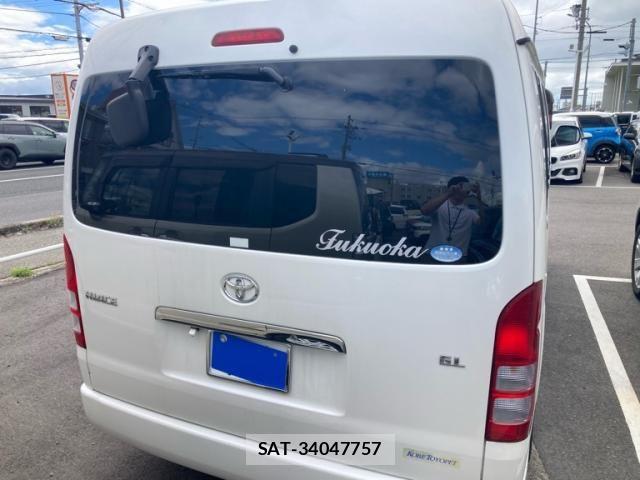 Toyota HIACE WAGON 2012-02 8829320-1
