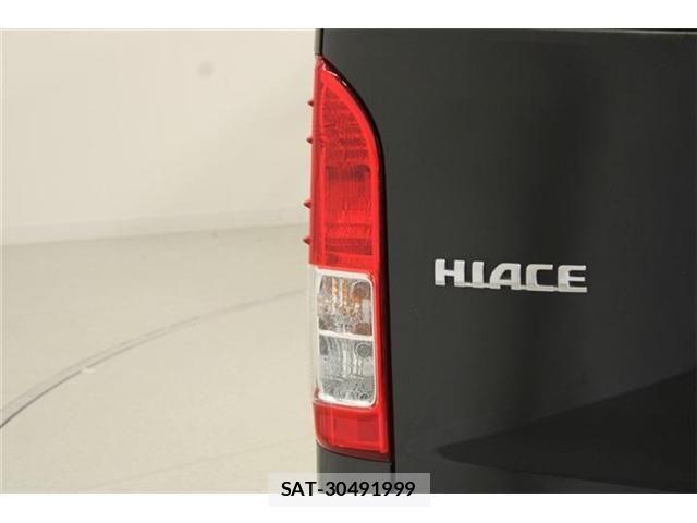Toyota HIACE WAGON 2019-03 8880015-18