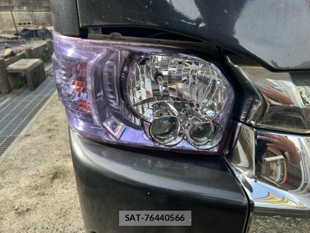 Toyota HIACE WAGON 2015-03 8883696-13