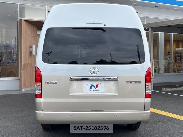 Toyota HIACE WAGON 2026-06 8883694-15