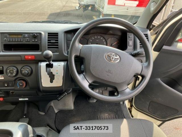 Toyota HIACE WAGON 2014-04 1052724-12