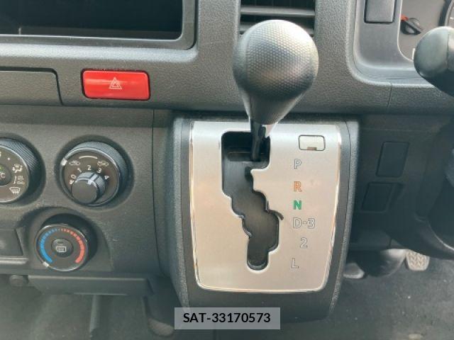 Toyota HIACE WAGON 2014-04 1052724-16