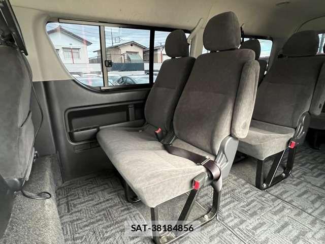 Toyota HIACE WAGON 2010-11 1331168-11