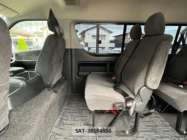 Toyota HIACE WAGON 2010-11 1331168-12