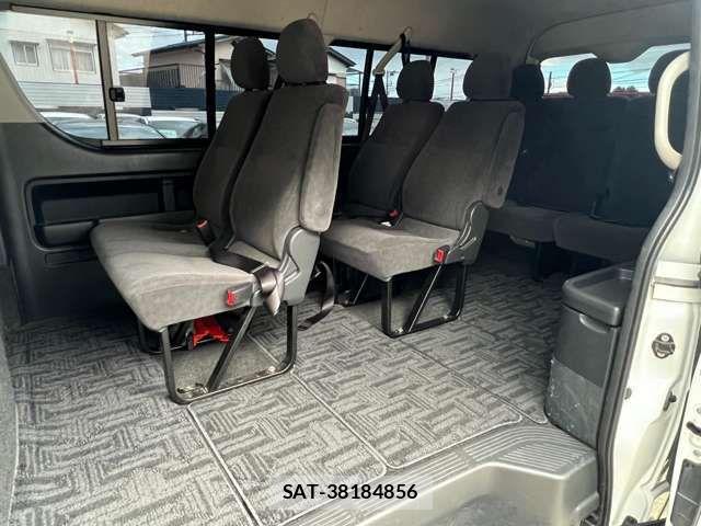Toyota HIACE WAGON 2010-11 1331168-16