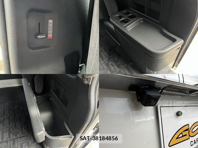 Toyota HIACE WAGON 2010-11 1331168-25
