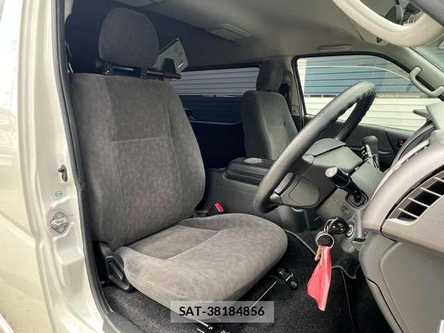 Toyota HIACE WAGON 2010-11 1331168-7