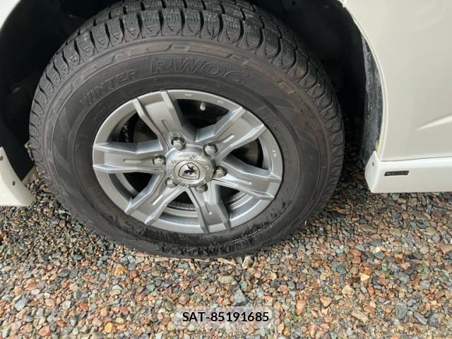 Toyota HIACE WAGON 2011-04 1321821-8