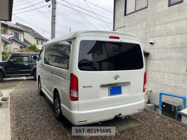 Toyota HIACE WAGON 2011-04 1321821-3
